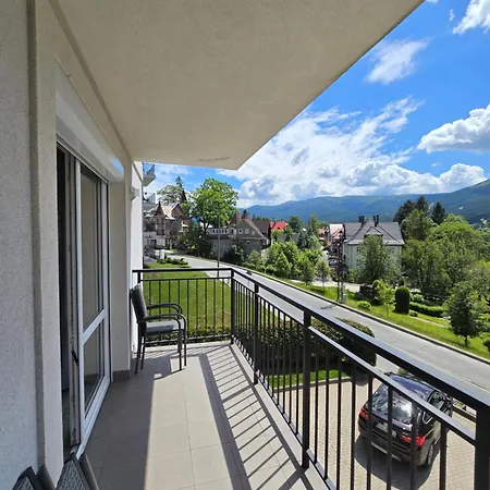 Luna * שצ'קלארסקה פוראובה